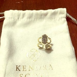 Brand New Kendra Scott Elyse Ring. Size 6